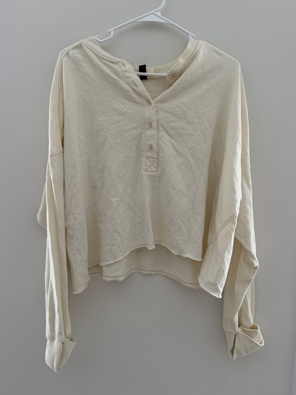 Universal Thread - Cream Button-Front Lightweight Henley Top - Women’s XL